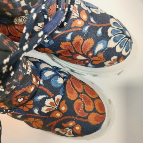 FARM RIO Lug Sole Puffer Bootie Pineapple Flower Women's 9 Chunky Floral Quilted - Picture 6 of 16